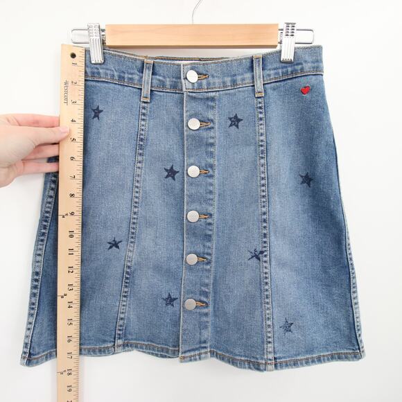 SUNDRY Denim Skirt Blue Mini Red Stars Button Front Casual Pleated A Line 25 - Picture 2 of 8
